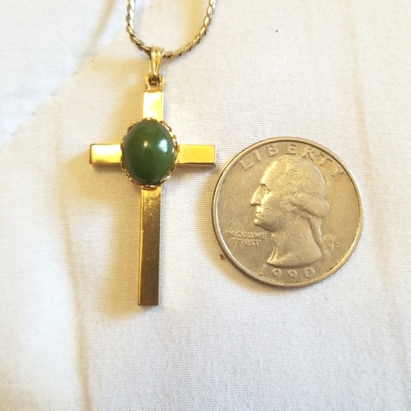 Gold Cross Green Bead Necklace - Picture 5 of 6